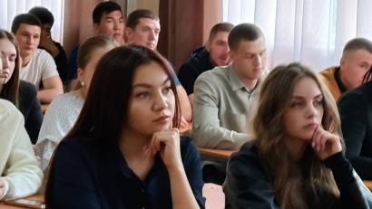 Только окончил колледж, вуз или техникум? Твоя карьера может начаться уже сегодня — и с поддержкой от государства!